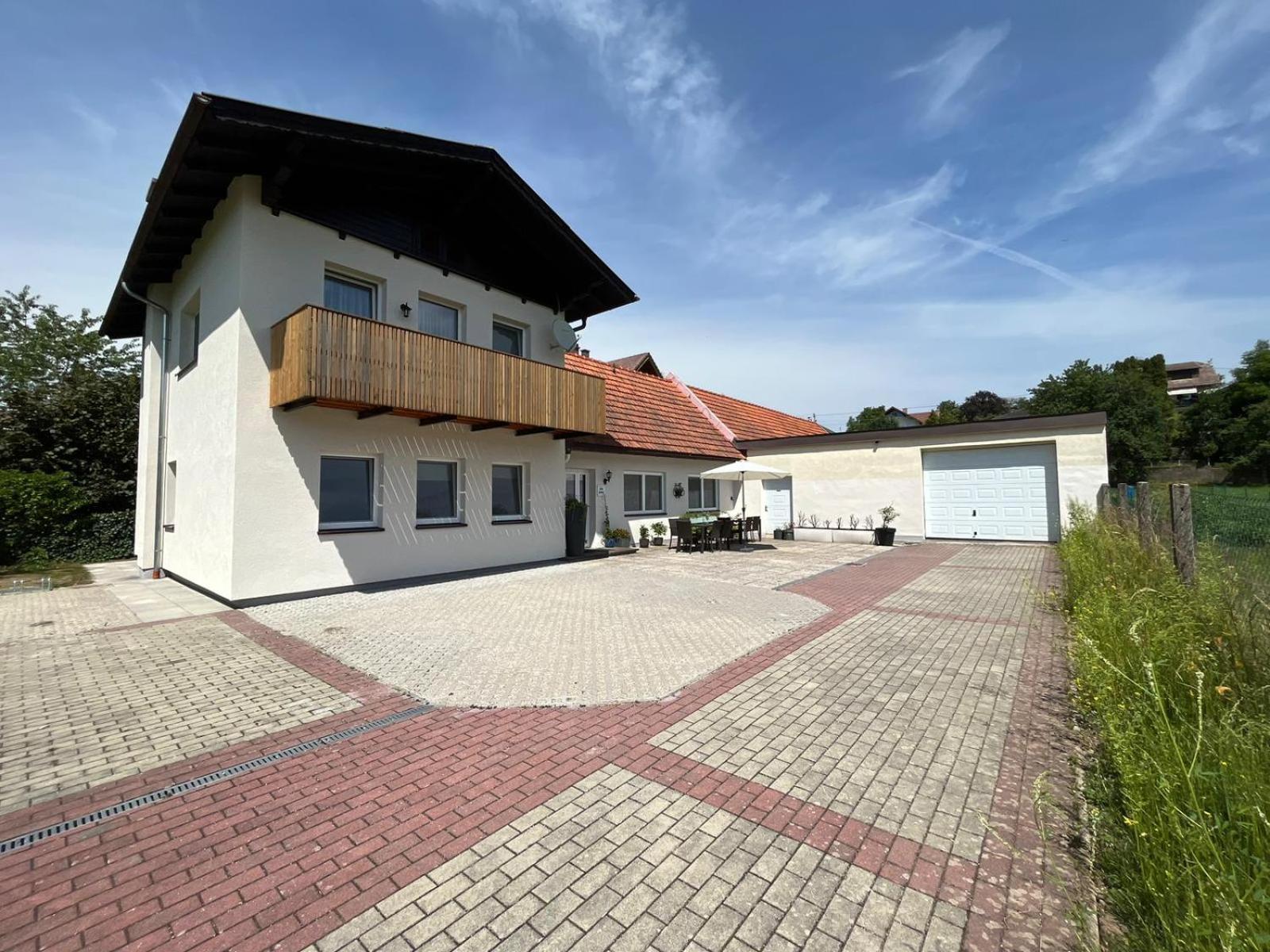 Danner Familien-Ferienwohnungen Schoerfling Am Attersee Екстер'єр фото